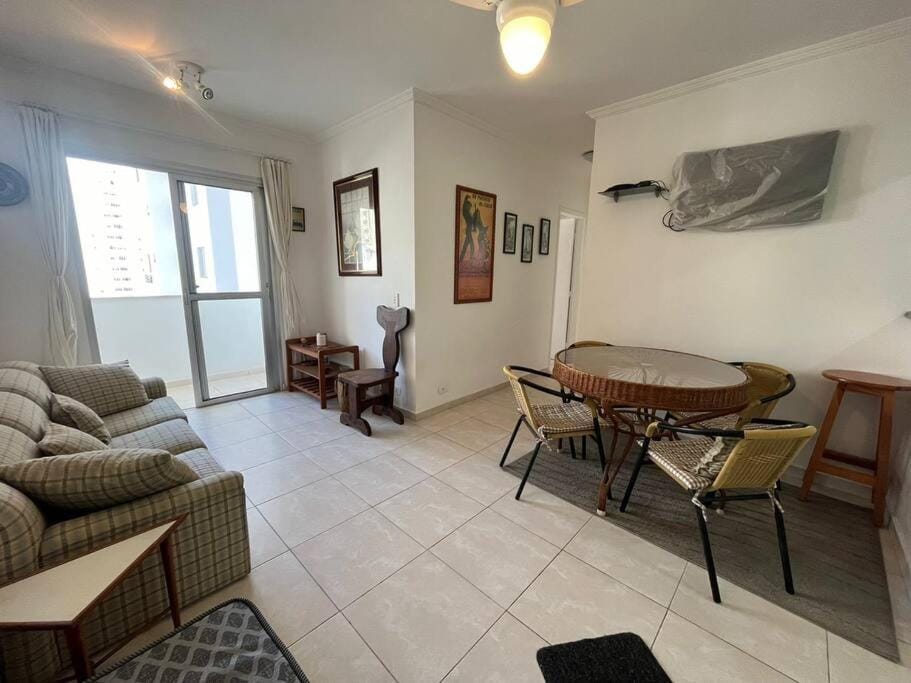 Apartamento na praia de Pitangueiras (Guarujá-SP). Apartment in State of São Paulo