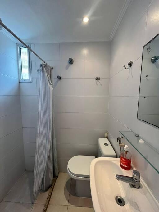 Apartamento na praia de Pitangueiras (Guarujá-SP). Apartment in State of São Paulo