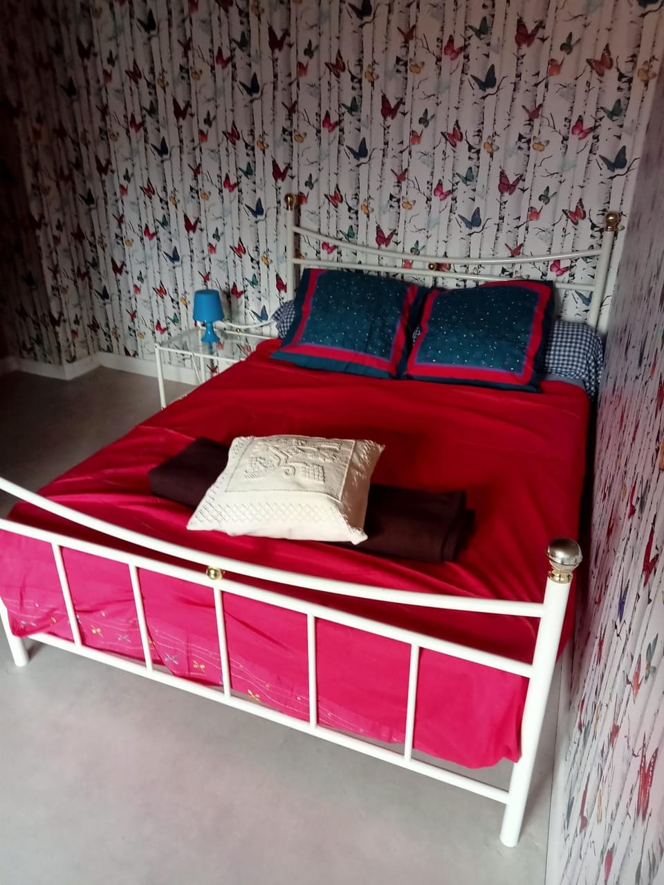 Photo of the whole room