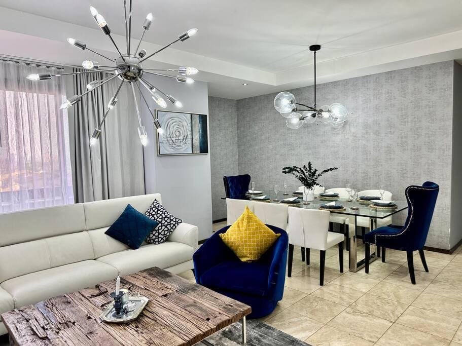 Living room, Dining area