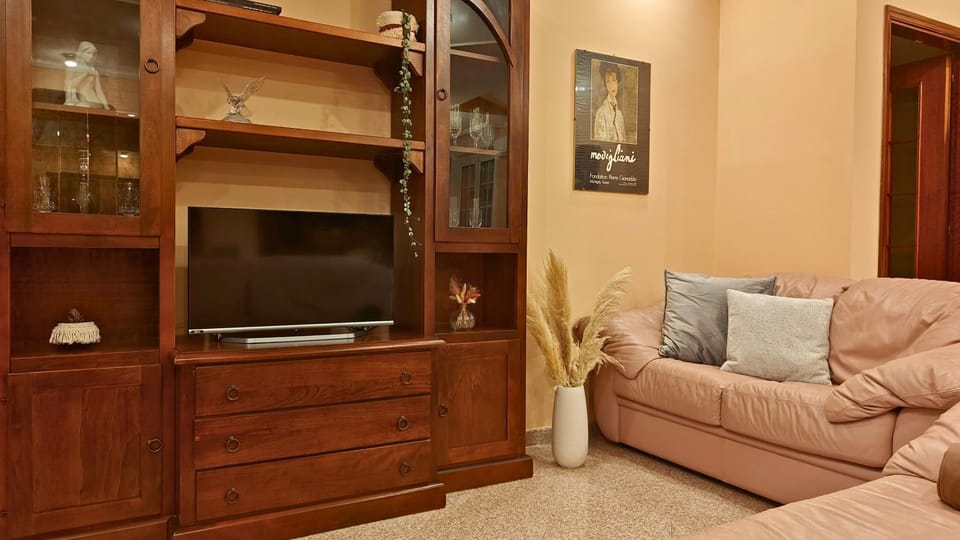 TV and multimedia, Living room, Decorative detail