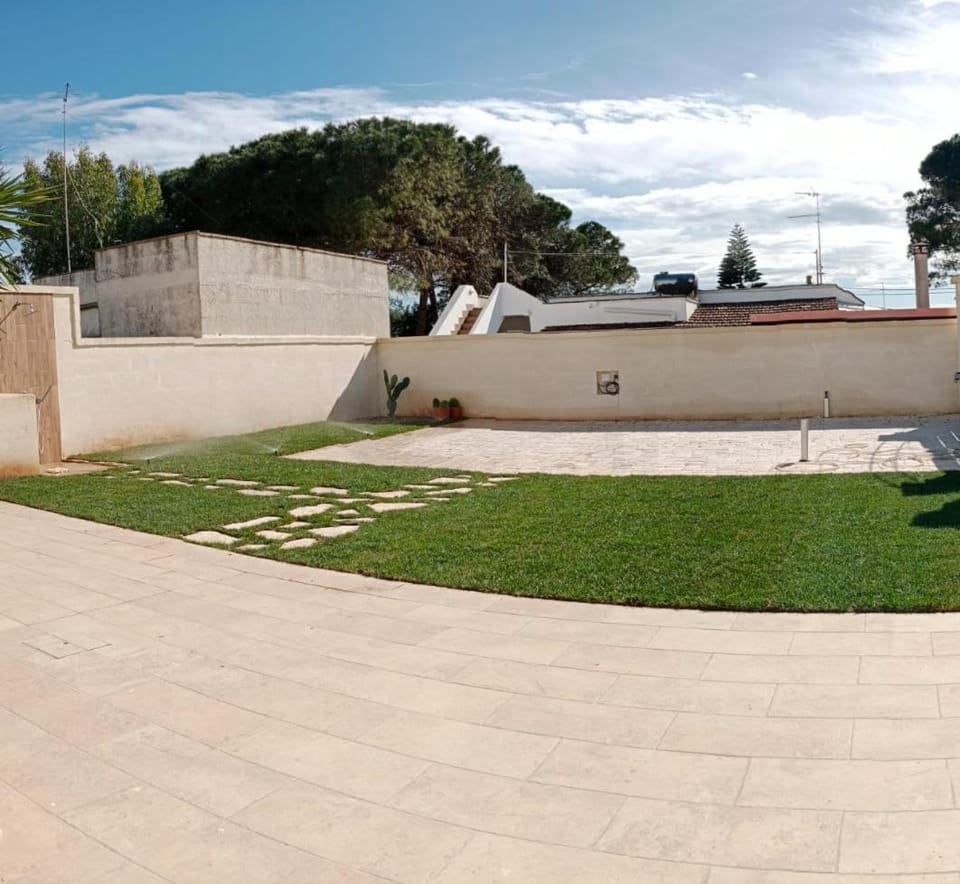 Garden, Parking