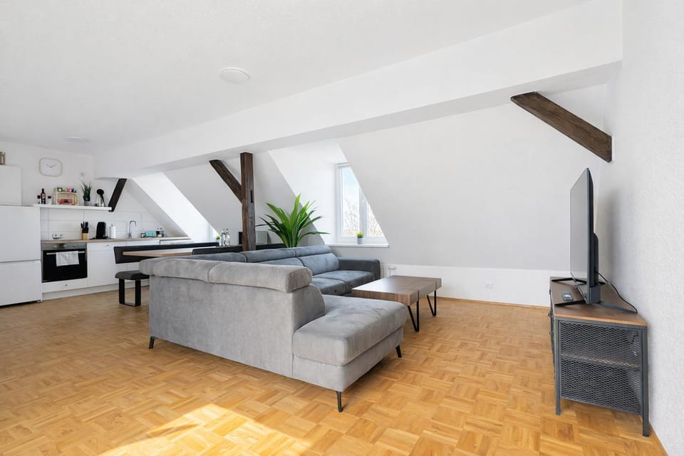 TV and multimedia, Living room, Photo of the whole room, Seating area