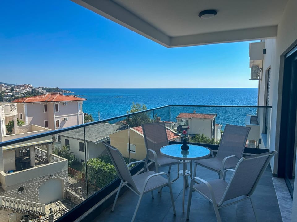 Day, Natural landscape, Balcony/Terrace, Sea view