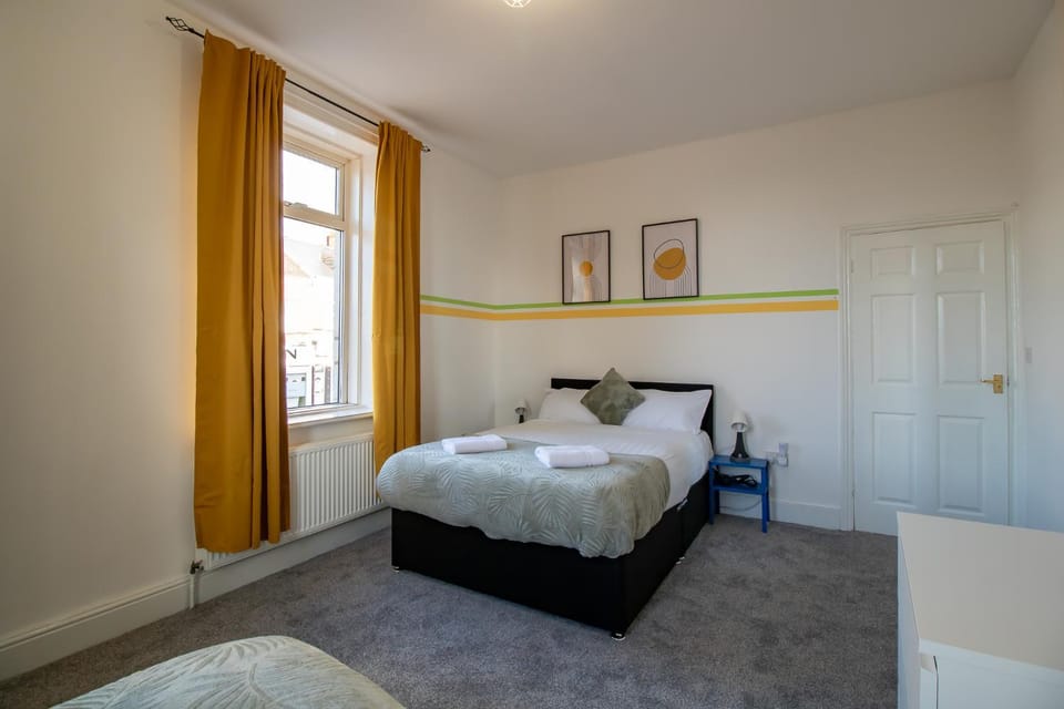 Bed, Photo of the whole room, Bedroom, heating, internet, towels