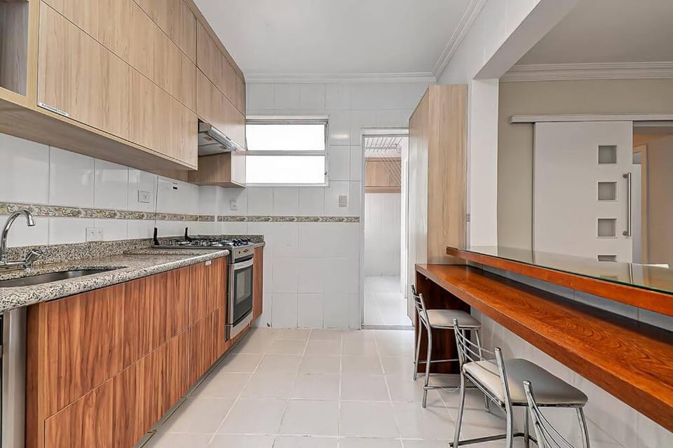 Kitchen or kitchenette, Dining area, minibar, pet friendly, stove