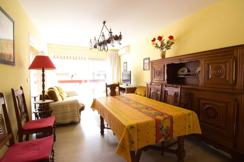 Antibes City Center - 4 People - Garage Apartment in Antibes
