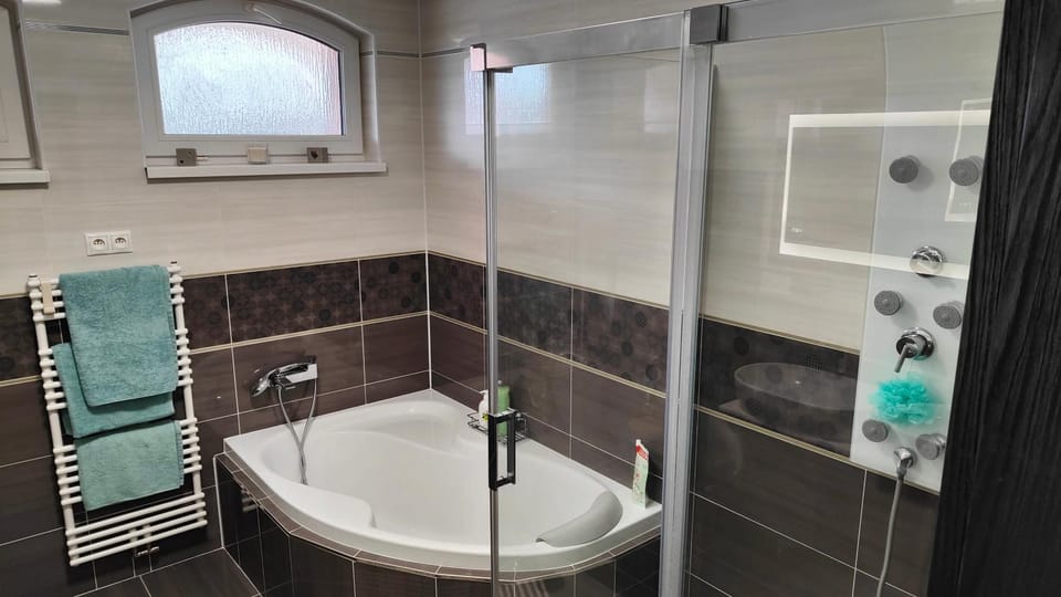 Shower, Bathroom, Bath