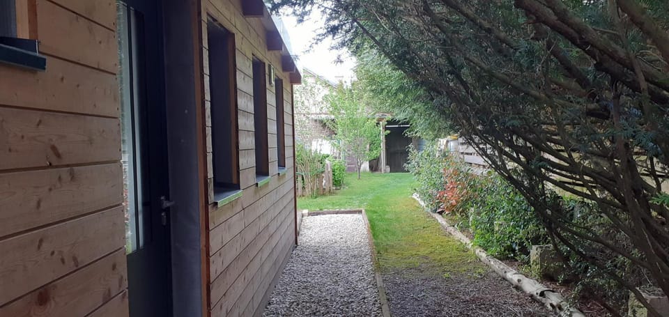 Property building, Spring, Day, Garden, Garden view