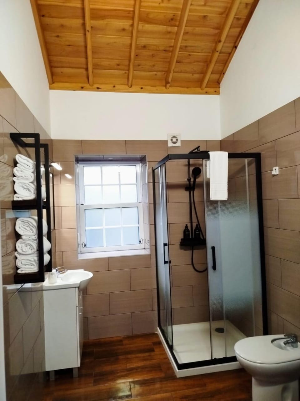 Shower, Bathroom, towels