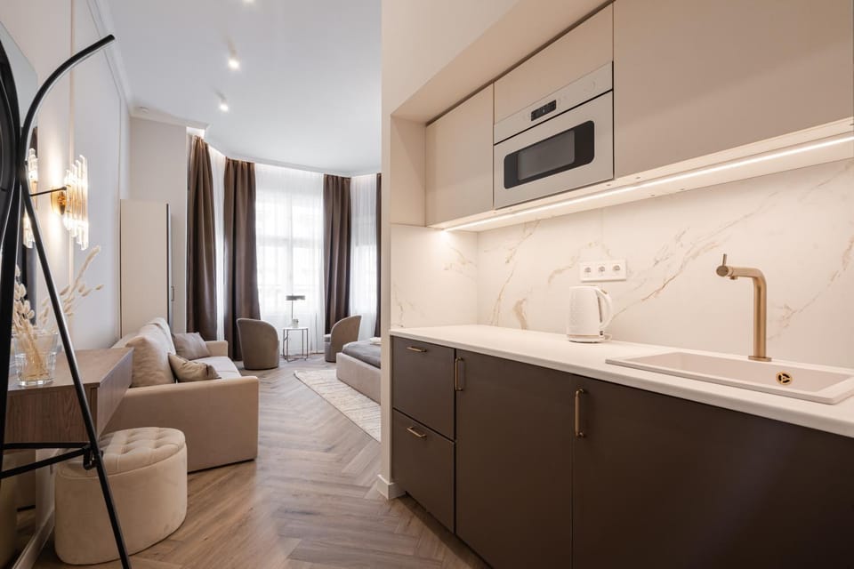 Coffee/tea facilities, View (from property/room), Living room, Seating area, Dining area, kitchen