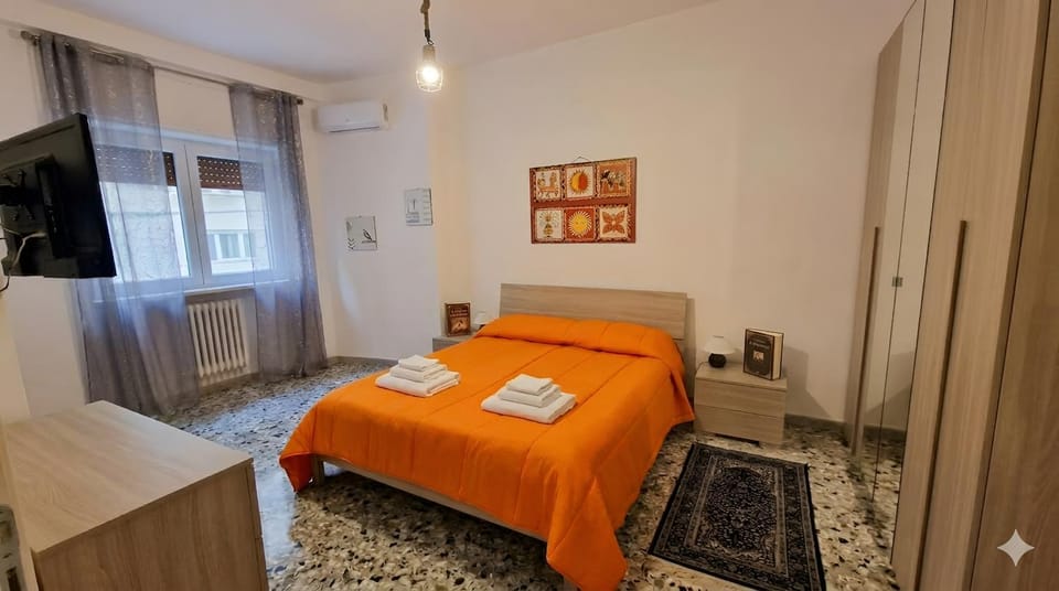 TV and multimedia, View (from property/room), Bedroom, air conditioner