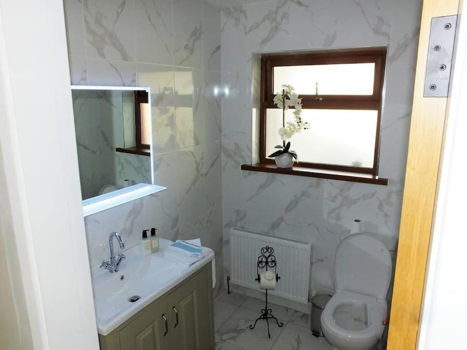 The Cosy Farm Cottage, Donegal House in County Donegal