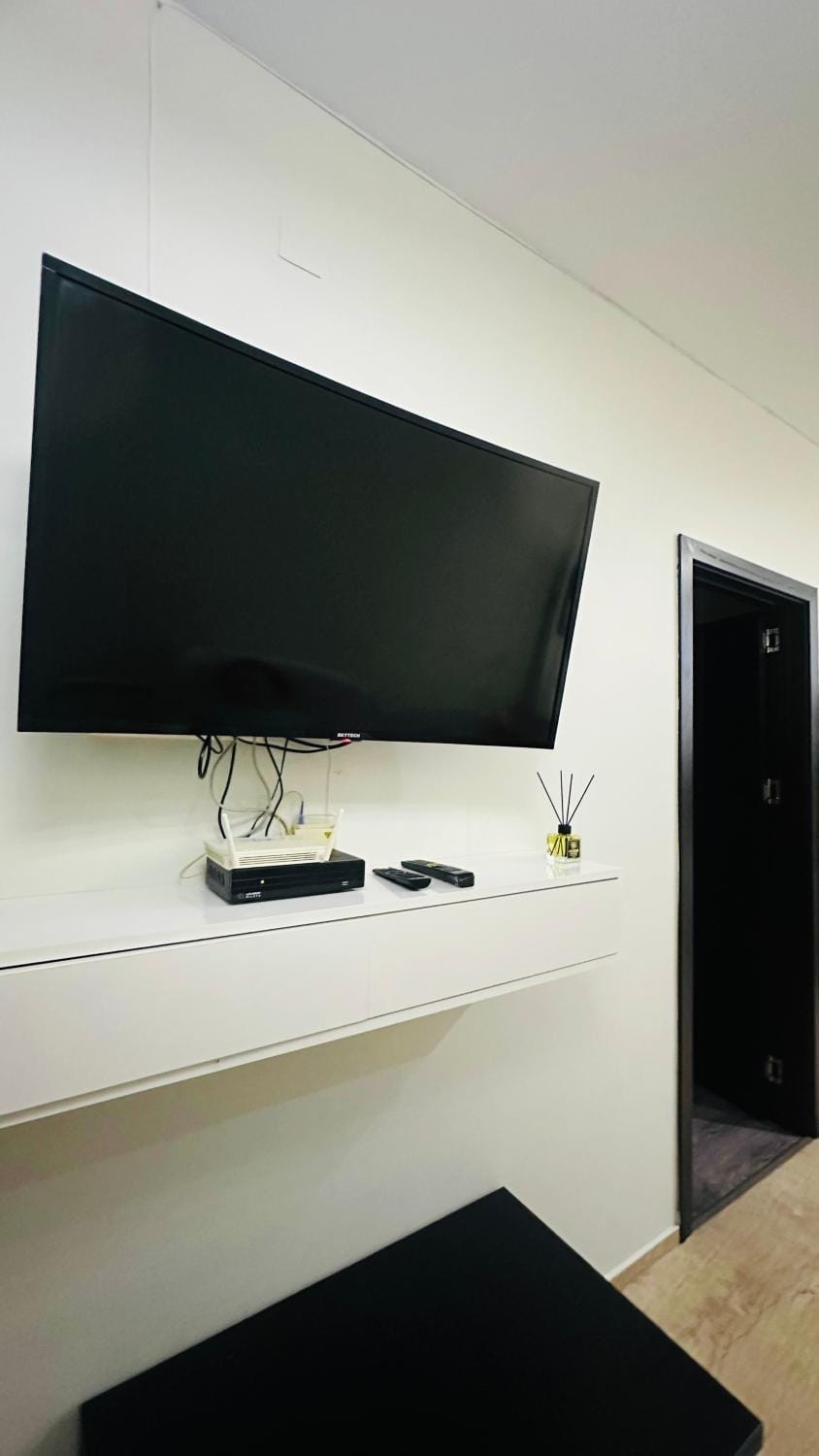 Communal lounge/ TV room, TV and multimedia, Evening entertainment