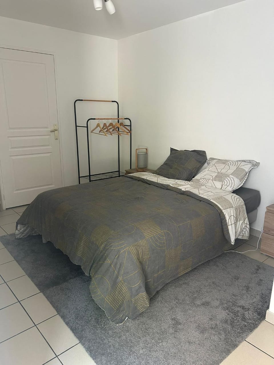 Photo of the whole room, Bedroom
