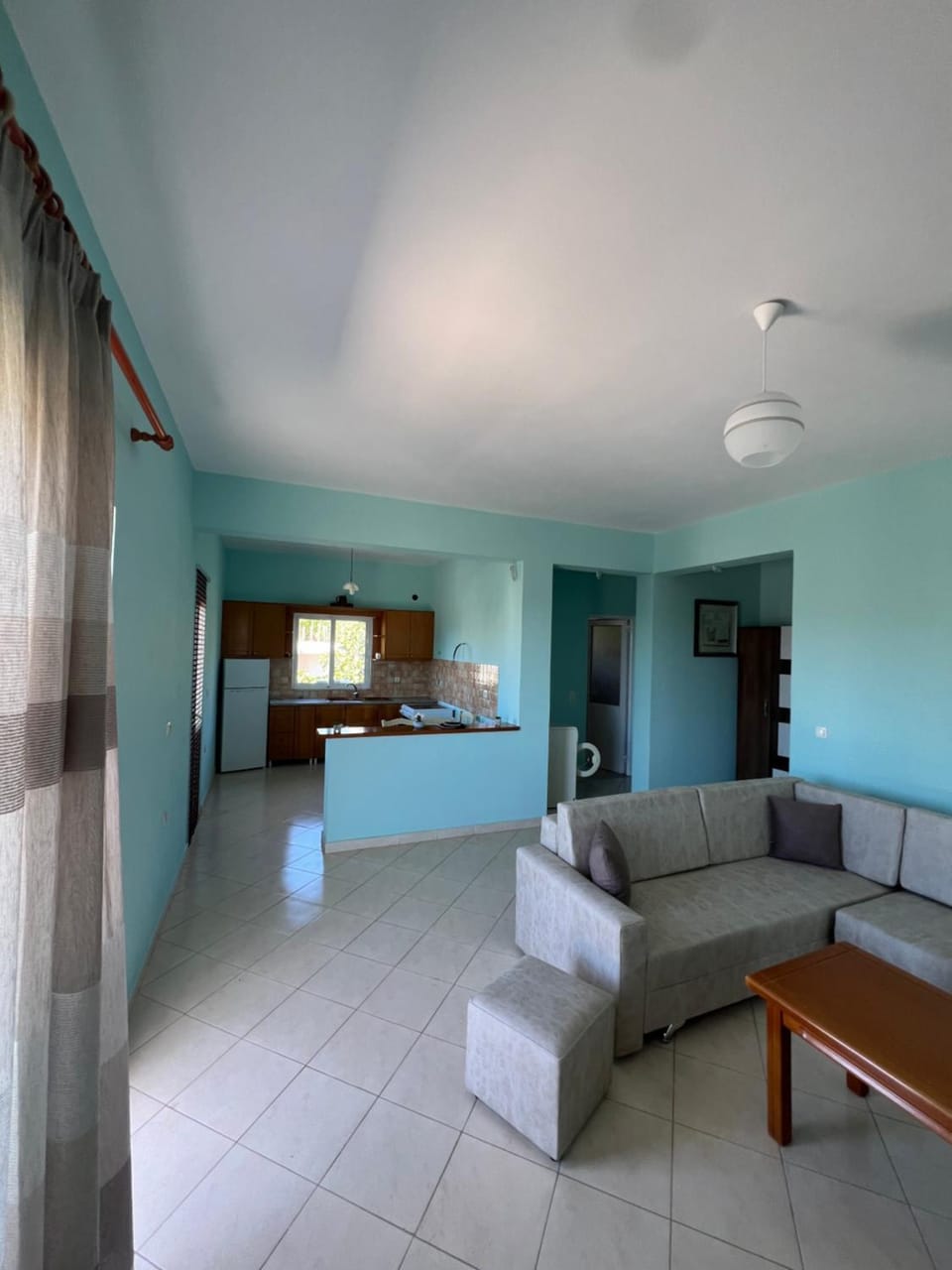 Kitchen or kitchenette, Living room, Seating area