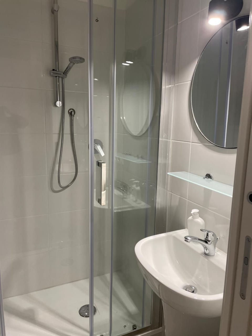 B8 wang Bed and Breakfast in Rome