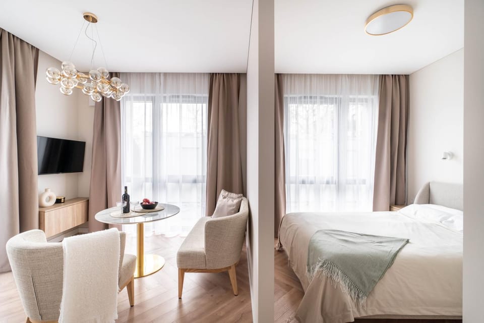 Communal lounge/ TV room, Bed, TV and multimedia