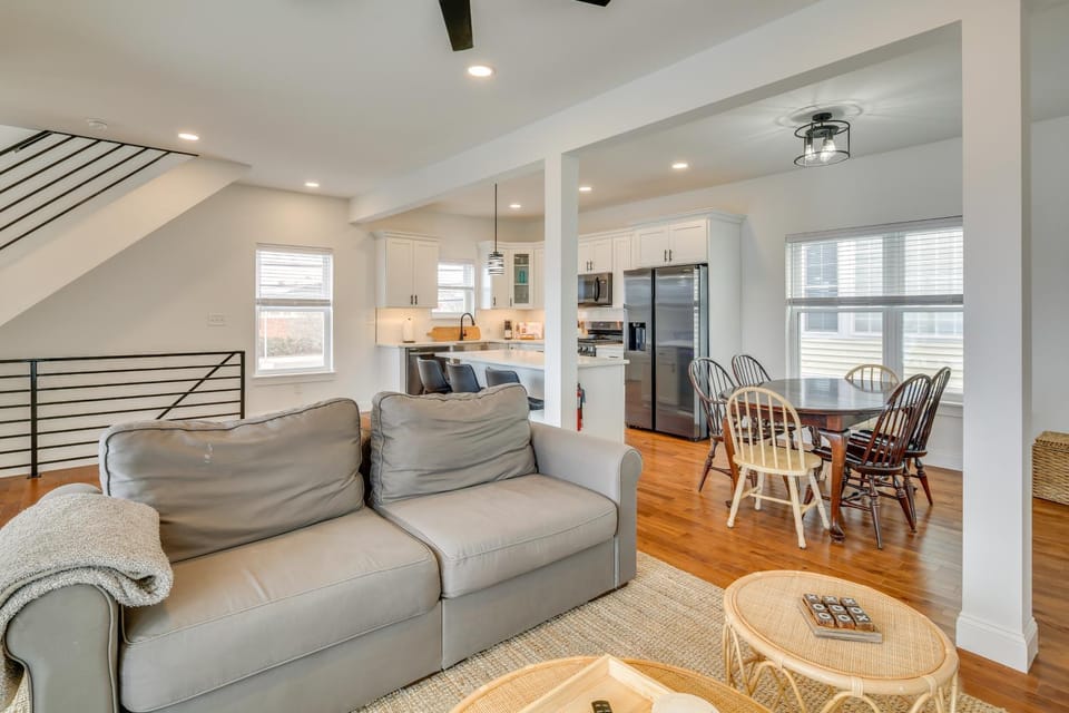 ‘The Kraken’ Wildwood Townhome: 1/2 Mi to Beach! House in Wildwood