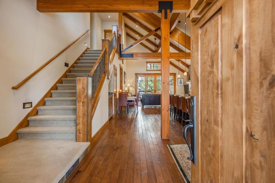 Central Location w/ Suncadia Pool Access House in Kittitas County