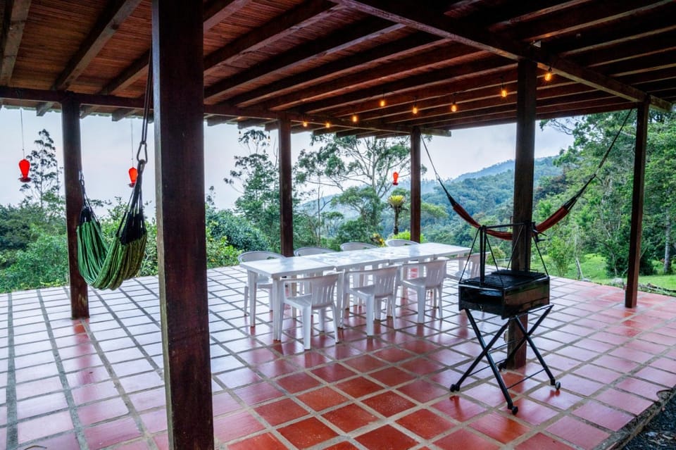 Natural landscape, BBQ facilities, Balcony/Terrace, Dining area, Mountain view