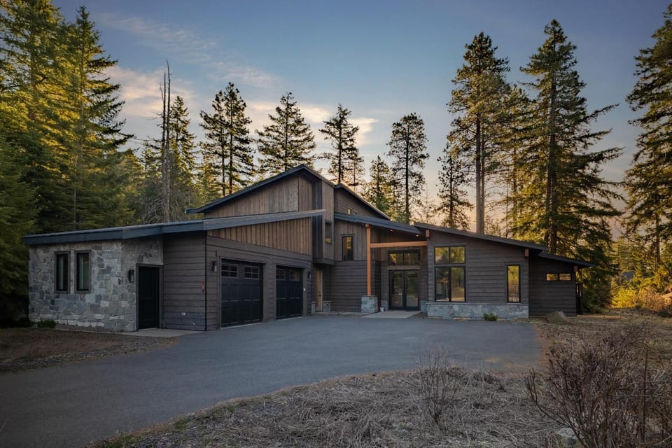 Family Friendly w/ Suncadia Pool Access House in Roslyn