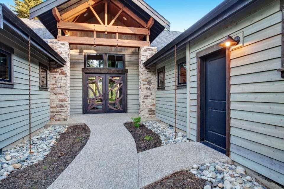 Luxury Golf Views & Suncadia Pool Access House in Roslyn