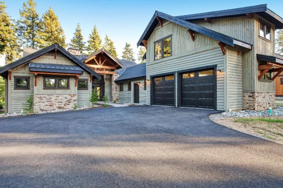 Luxury Golf Views & Suncadia Pool Access House in Roslyn