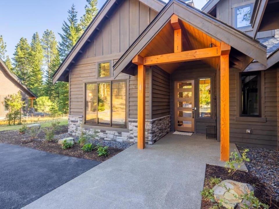 Game Room, Hot Tub, Suncadia Pool Access House in Kittitas County