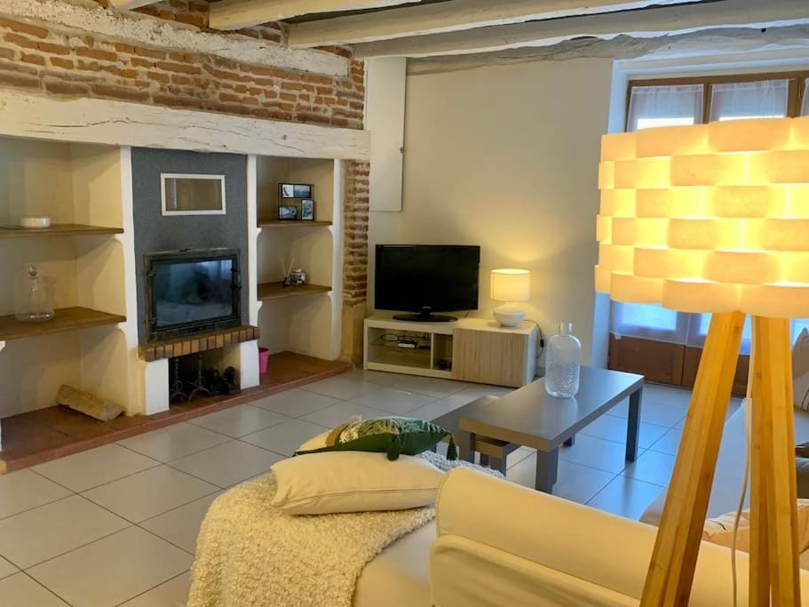 TV and multimedia, Living room, flat iron