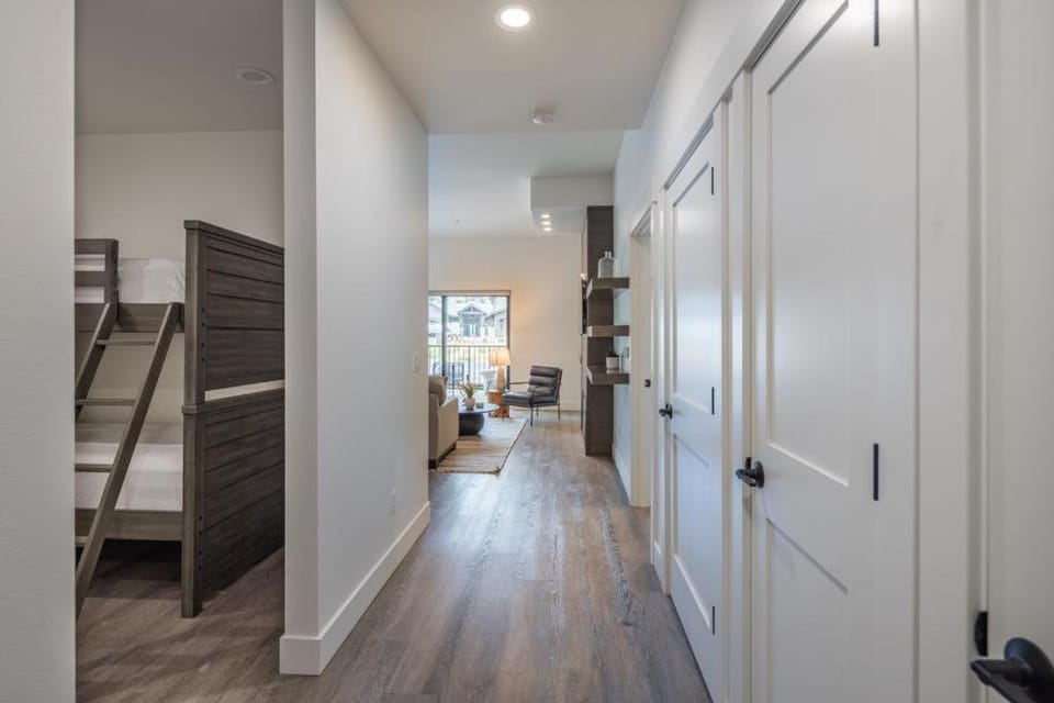 Pet Friendly Condo, Suncadia Pool Access House in Kittitas County
