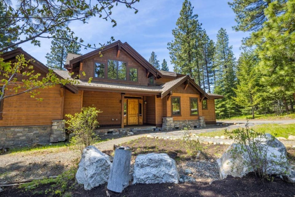 Forest Views with Suncadia Pool Access House in Kittitas County