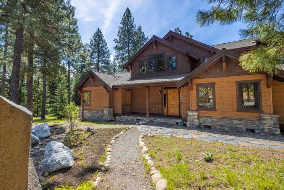 Forest Views with Suncadia Pool Access House in Kittitas County