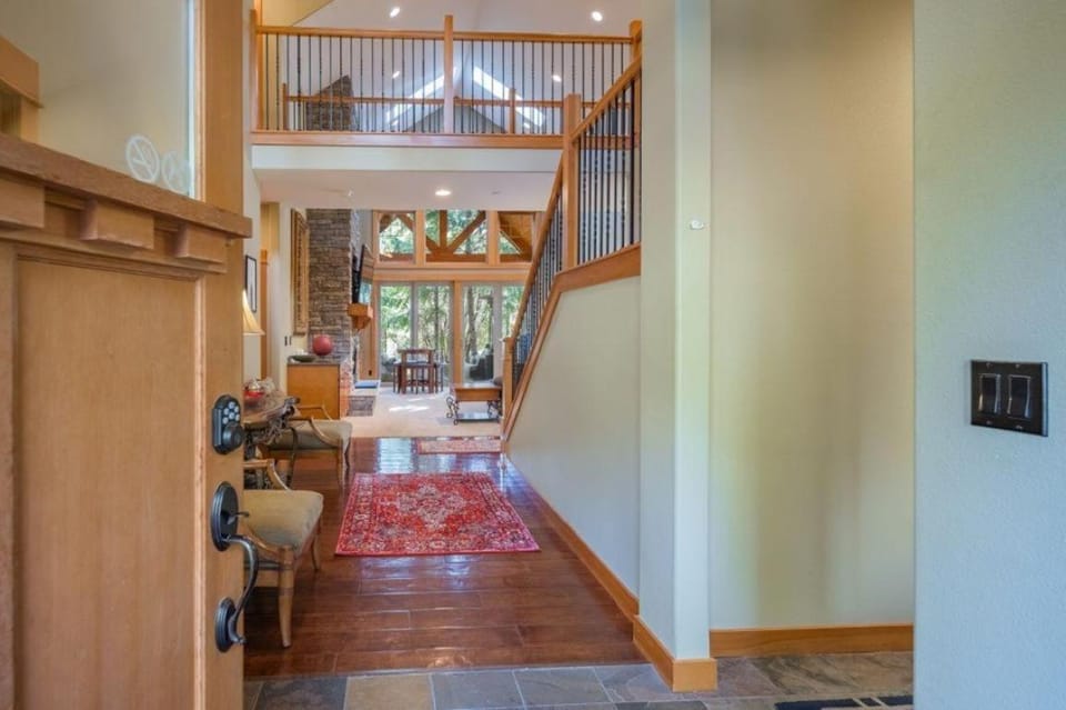 Family Home, Hot Tub, Suncadia Pool Access House in Kittitas County