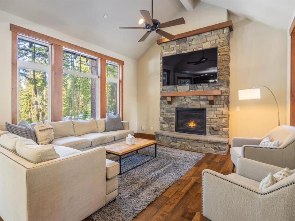 Golf Course View, Hot Tub & Suncadia Pool Access House in Kittitas County