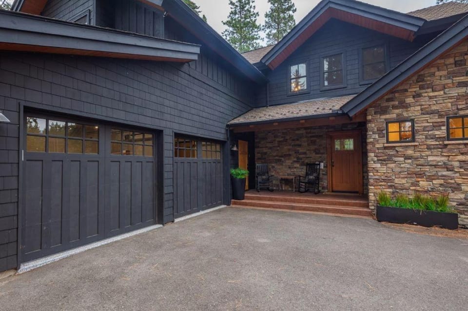 Game Room, Private Hot Tub & Suncadia Pool Access House in Kittitas County