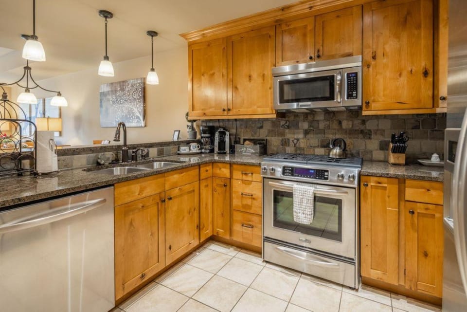 Pet Friendly Condo, Suncadia Pool Access House in Kittitas County
