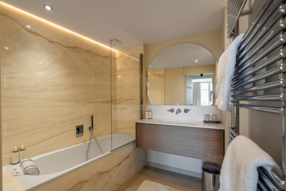 Bathroom, Bath