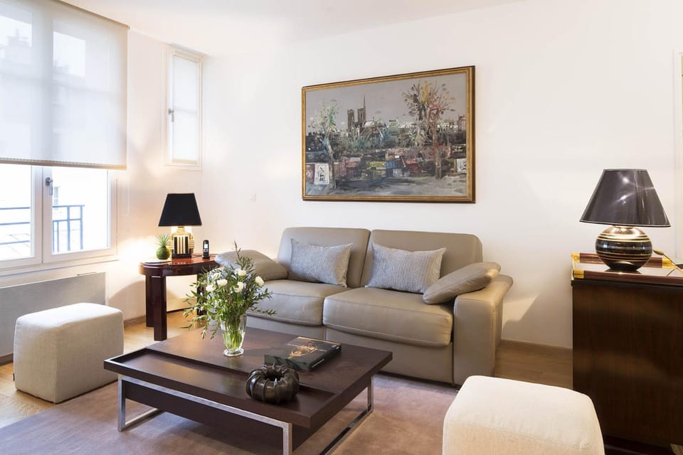 Living room, Seating area, Family