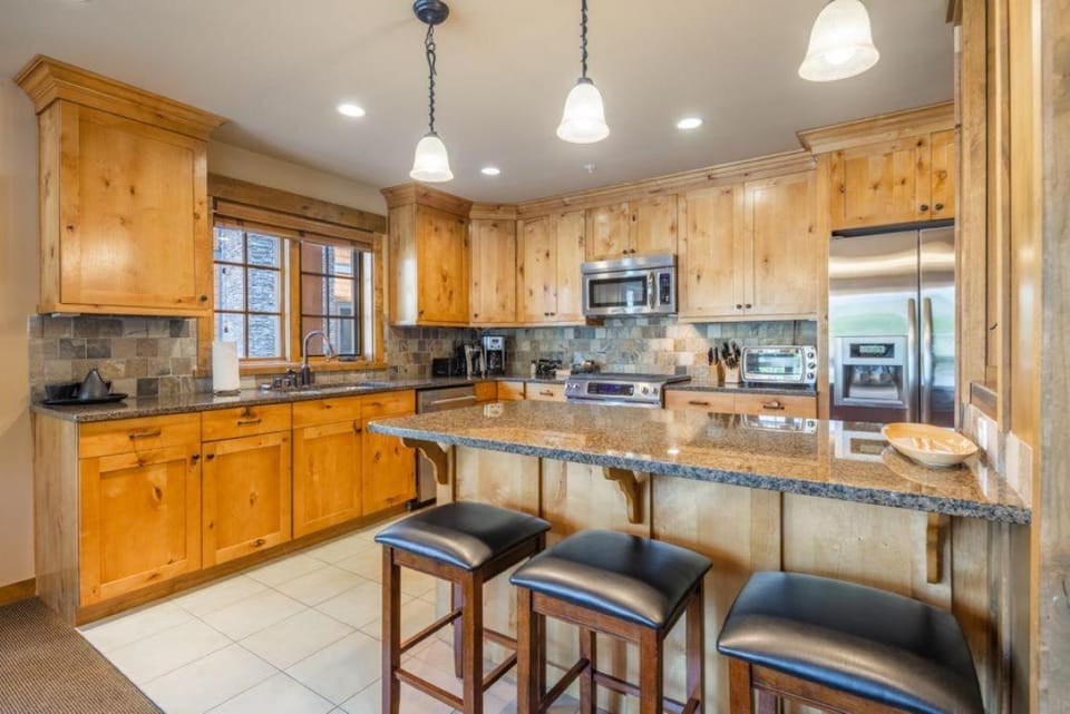 Pet Friendly Condo, Suncadia Pool Access House in Kittitas County