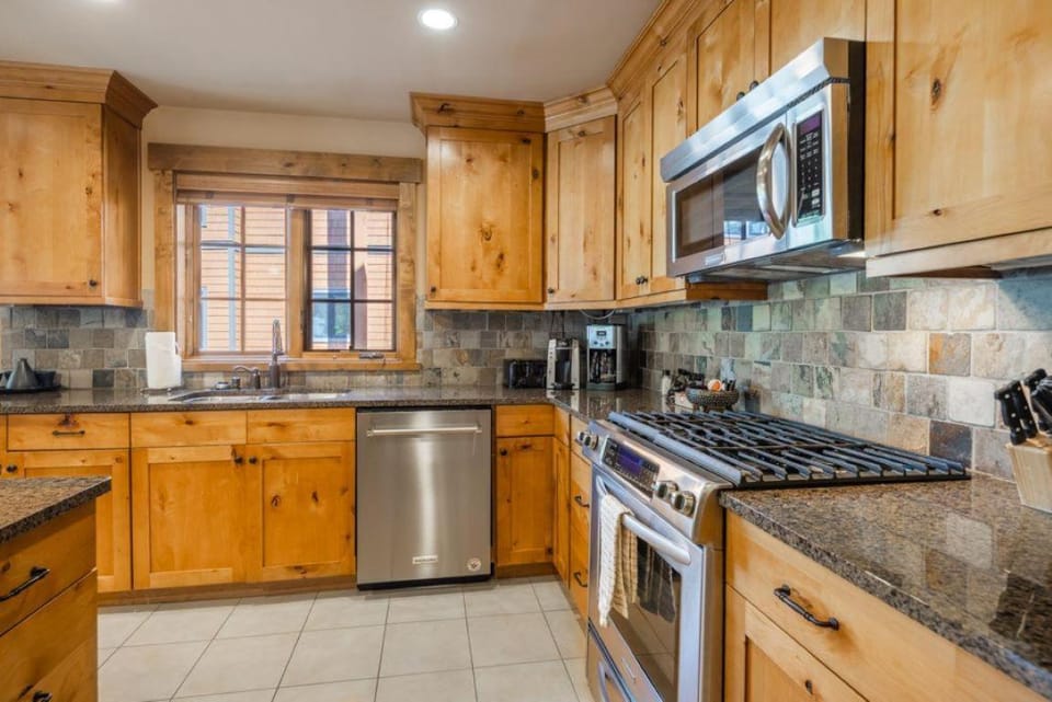 Pet Friendly Condo, Suncadia Pool Access House in Kittitas County
