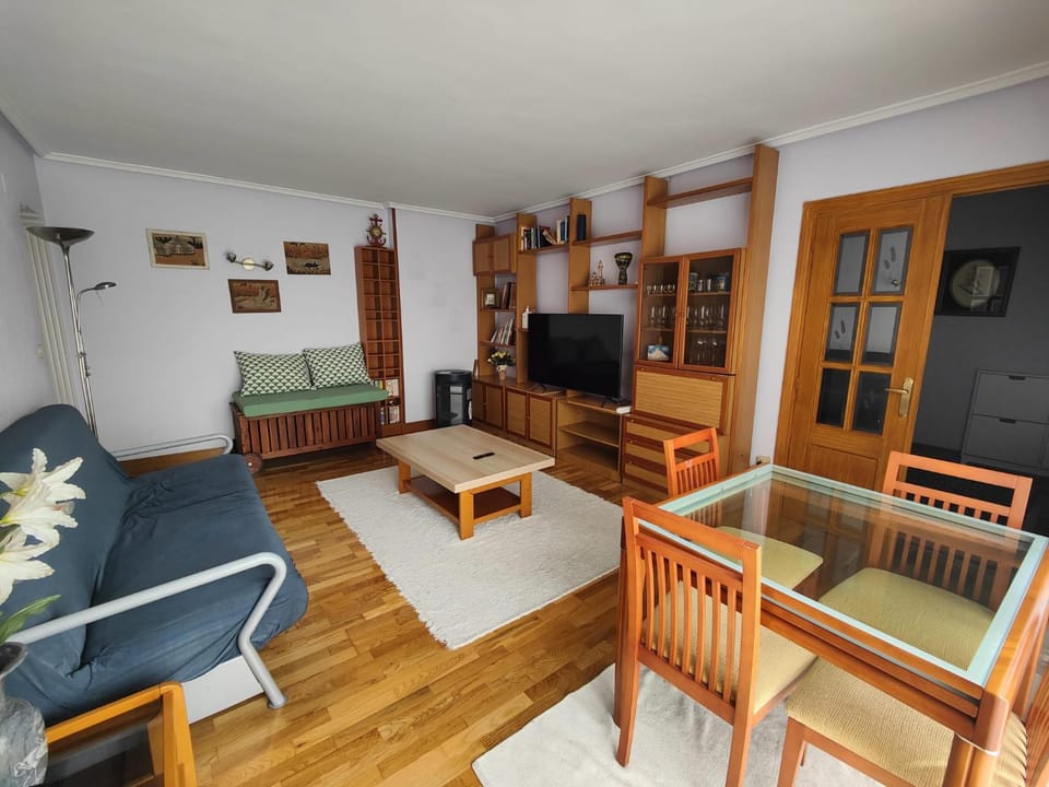 Communal lounge/ TV room, TV and multimedia, Living room