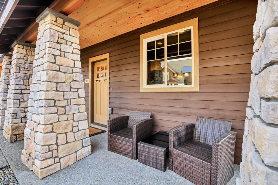Great Location Near Pool with Suncadia Pool Access Chalet in Kittitas County