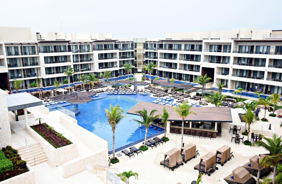 Property building, Swimming pool