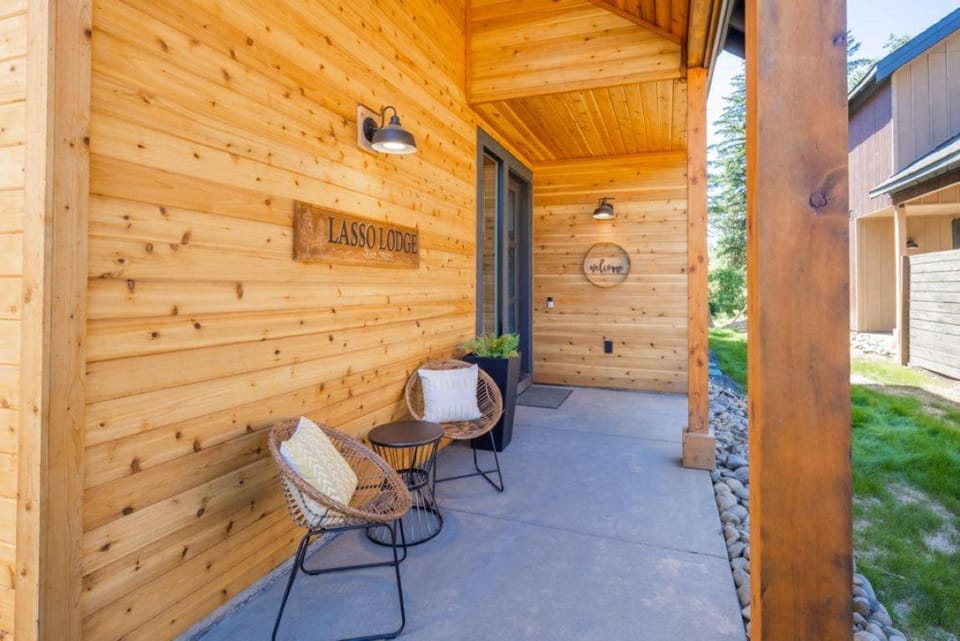Game Room, Hot Tub, Suncadia Pool Access House in Cle Elum