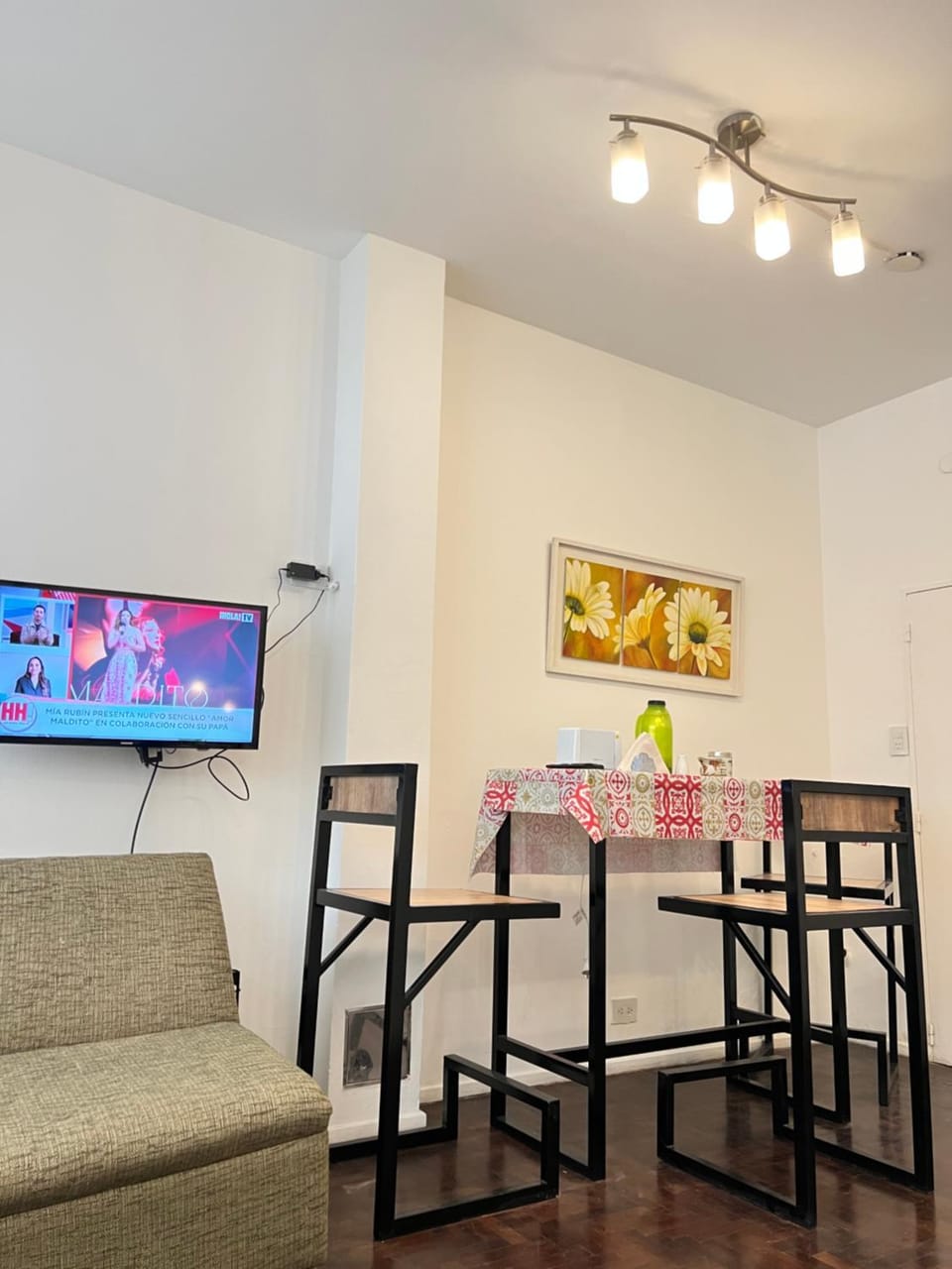 Communal lounge/ TV room, Living room, Seating area, Evening entertainment