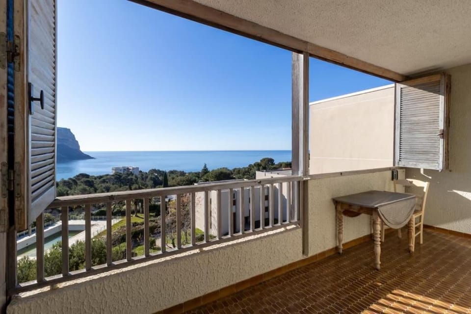 Appartement spacieux avec vue panoramique Apartment in Cassis