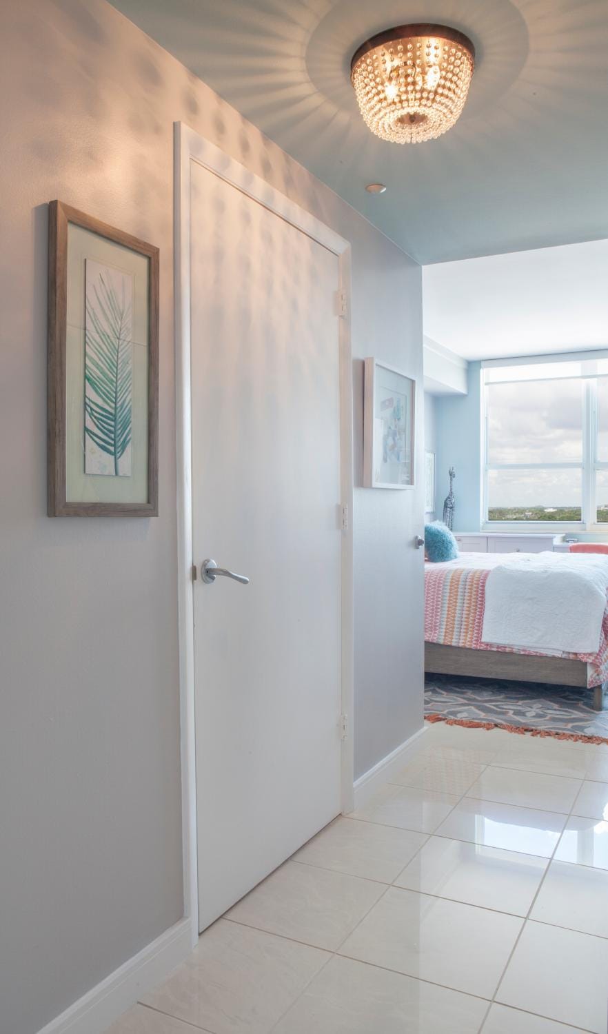 Connecting Rooms-Coconut Grove 10th Floor- Parking Included Apartment in Coconut Grove