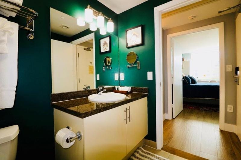 Adorable 12th Floor Standard Unit Parking Included Hotel in Coconut Grove