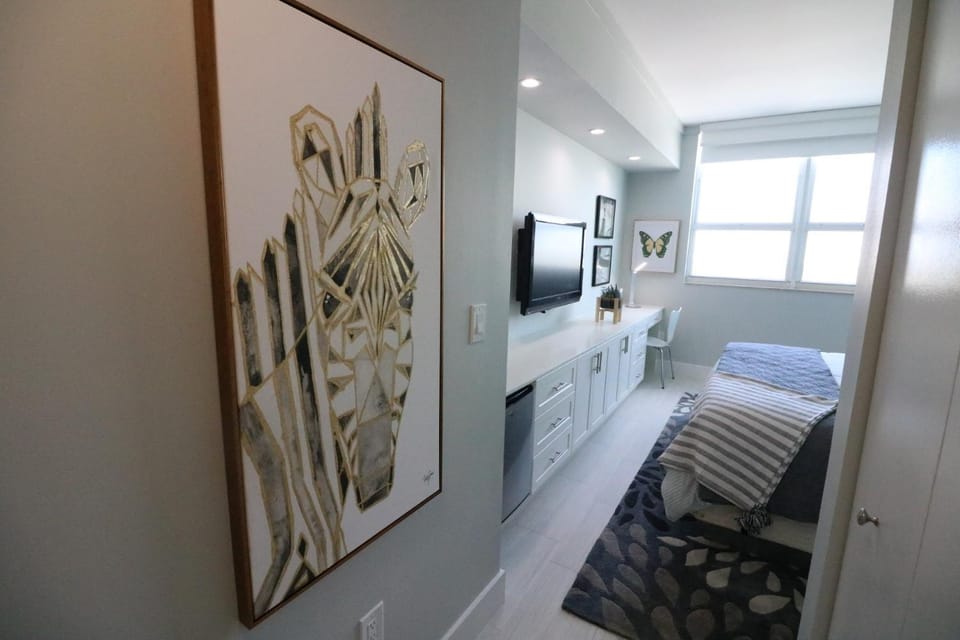 Renovated 21st Floor Private Unit located in Coconut Grove Hotel Hotel in Coconut Grove